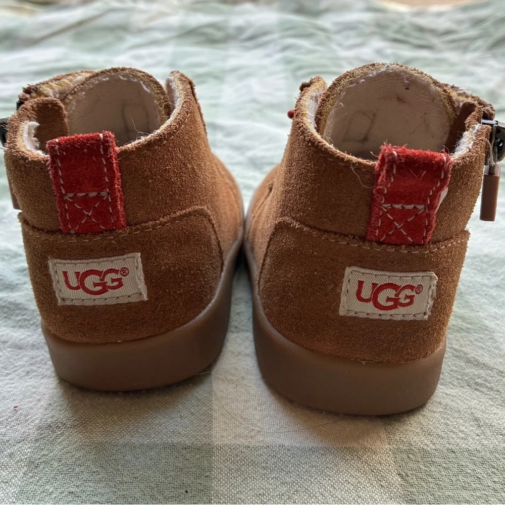 UGG Baby 4/5 Kristjan Chukka Chestnut Tan Suede Zip-Up Booties Walkers Boots
